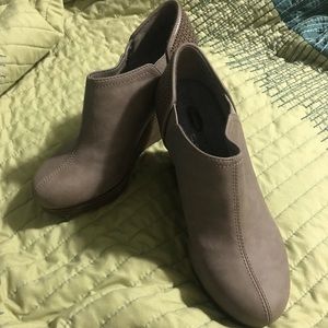 Dr. Scholl’s Booties